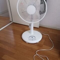 白い扇風機