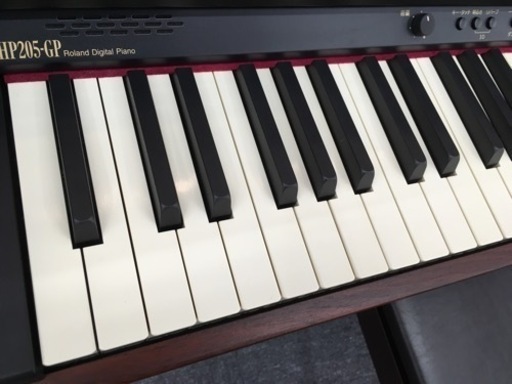 新春セール開催！12月27～31日、1月2日～10日まで　i446  ROLAND  HP205-GP 2007年製　電子ピアノ　ロー