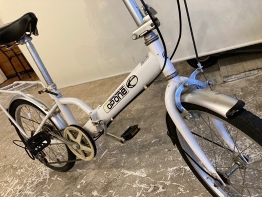 【年末SALE！通常価格¥7700→¥6600】6段変速　20インチ折りたたみ自転車　ホワイト