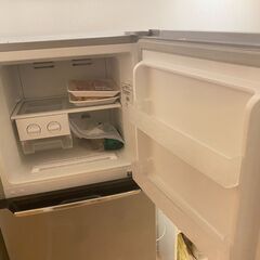 冷蔵庫　中古　Hisense　ダークシルバー HR-B2302 [2ドア /右開きタイプ /227L] [冷凍室 53L]の画像