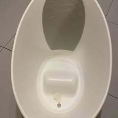 値下げ！【オマケつき】シュナグル　止水栓つきベビーバス&ピジョン...