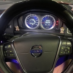 volvo v60 車検2年付き　すぐ乗って帰れます　H24年　7万キロの画像