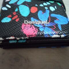 Desigual（デシグアル）の財布の画像
