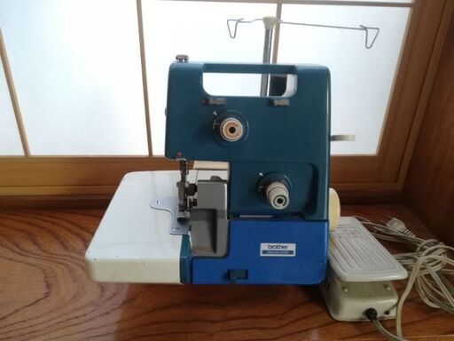 ロックミシン　ブラザー　TE4-B528
