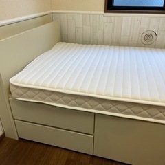 ★お取引完了★現地決済です【シングル　コイルスプリングマットレス　ショート】使用1年未満の画像