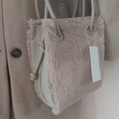 新品タグ付き★ファー2wayミニバッグ★ベージュの画像