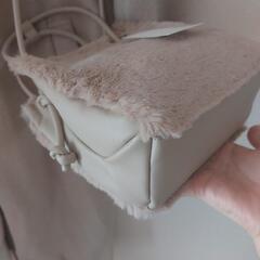 新品タグ付き★ファー2wayミニバッグ★ベージュの画像