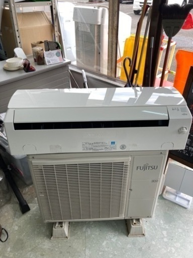 富士通　6畳用エアコン　人感センサー搭載　2014年製　　標準取付工事込み　リサイクルショップ宮崎屋住吉店　22.4.8　ｙ