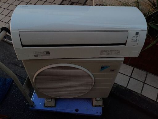 ダイキンルームエアコン2.2kw2017年製