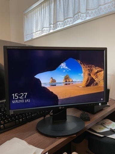 lg e2211t pcモニター、ディスプレイ