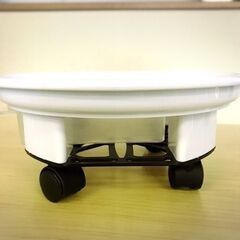 ◆新品◆鉢置 植木鉢台 キャスター付 受け皿付  白 ⭐︎の画像