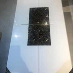 決まりました！大理石風 テーブルの画像