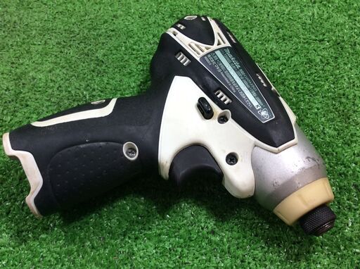 マキタ TD090D/ML101 10.8V インパクトドライバ+ライトセット【リライズ市川行徳店】【店頭取引限定】【中古】ITB88AFC8CN0