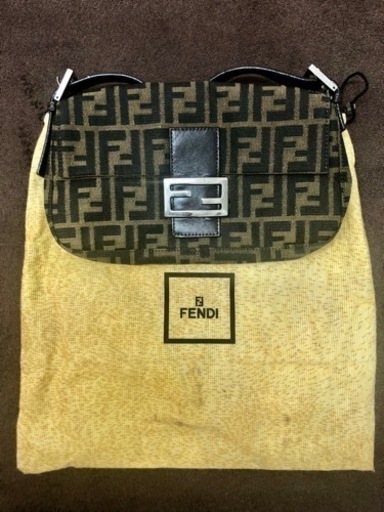 フェンディ ショルダーバック FENDI マンマバケット ズッカ柄