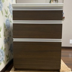 キッチンキャビネット