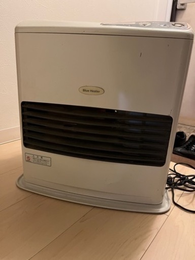 石油ストーブ＋灯油18ℓ×2 電動ポンプ、灯油ケースカバー付き