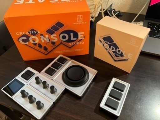 家具 Monogram Creative Console