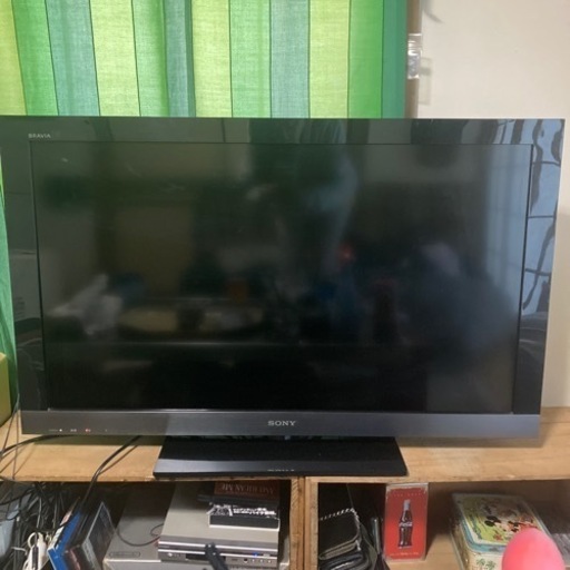 液晶テレビ