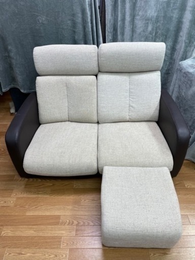 【値下げしました】ソファ 2人がけ リクライニング ニトリ リビング レザー オットマン 掃除済み
