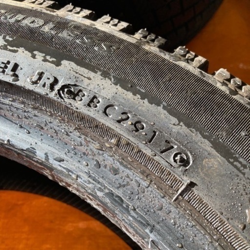 ?225/50R17 7分山中古スタッドレスタイヤ 2017年製
