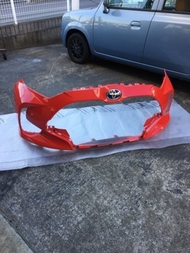 ヤリスのフロントバンパー