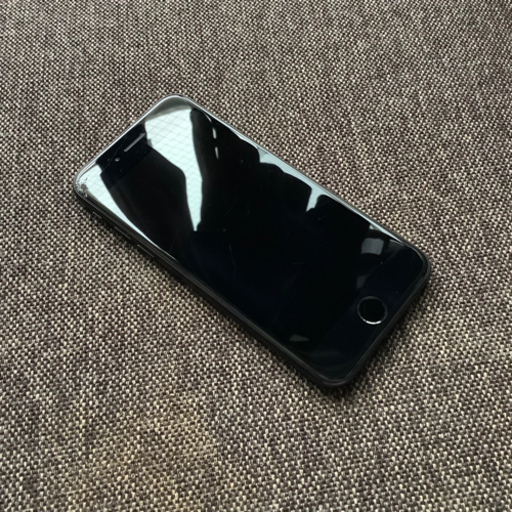 iPhone SE2 128GB SIMフリー Apple macbook