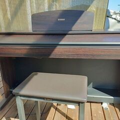ヤマハ　電子ピアノ　YDP-121