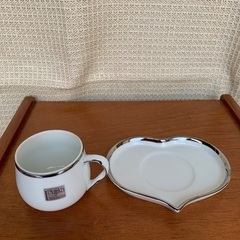 デミタスカップ＆ソーサーセット(カップ 口径6cm 高さ5cm 受け皿長径13cm) 未使用品の画像