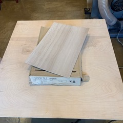 フロアタイル　16枚　未使用品