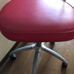 デスクチェア　赤　0円の画像