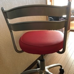 デスクチェア　赤　0円の画像
