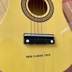 引っ越しのため3/19までのお取引★子供ギター　ニュー・クラシック・トイズ New Classic Toys ギター イエロー プレゼント　インテリアの画像