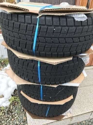 12/23までに取引できる方限定！4本セット　17インチホイール付き　スタッドレス　215/55/17