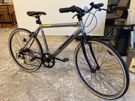 【26インチ】クロスバイク　6段変速　ガンメタ
