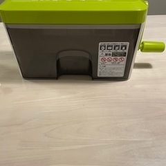 手動シュレッダー