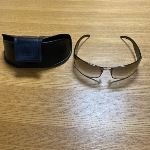 【購入者決定】POLICE サングラス(専用ケース付き)