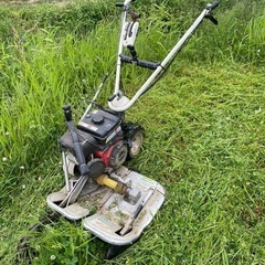草刈りと簡単なDIYの画像
