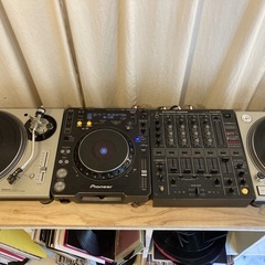 テクニクスターンテーブル2台、パイオニアCDJとパイオニアミキサー希望あればモニタースピーカー