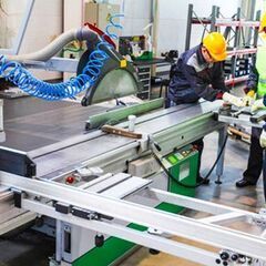  金属部品の組立業務（日勤）/TUC211215-1