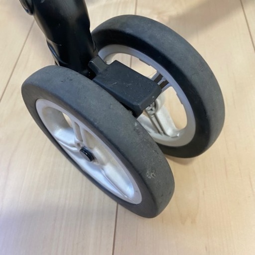 Combi F2 コンビ　ベビーカー　超軽量3.3kg ◆7ヶ月～コンビ◆