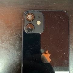 iPhone12miniカメラレンズ割れ