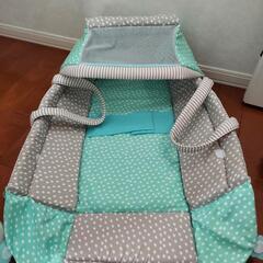 ベビークーファン　ベッドインベッド　オモチャつきの画像