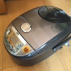 「取引中」象印　炊飯器　NP−VC10の画像