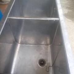 三槽シンク別館に置いてますの画像