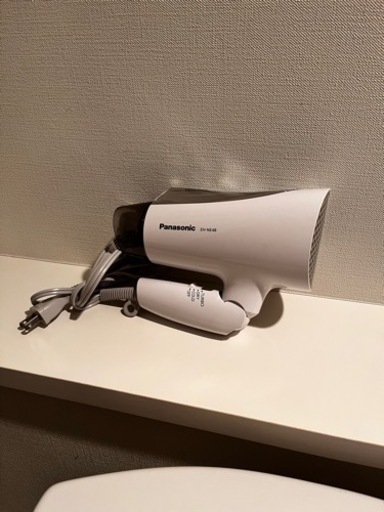 【売約済】Panasonic ドライヤー 2018年製★EH-NE48 白 ionity