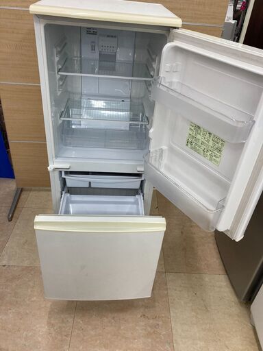 中古　動作確認済み　2ドア冷蔵庫 SHARP　シャープ　SJ-C14W-W　137リットル　右開き　ホワイト　管理番号JTH-11