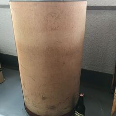 大きな筒状の入れ物　ファイバー製　海外製です