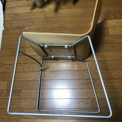WISE・WISEのチェア２脚の画像
