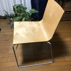 WISE・WISEのチェア２脚の画像
