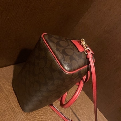 COACH正規品♥coach大人気定番⭐︎肩掛けショルダーバッグシ❤︎グネスチャロゴショルダーバッグ✩.*˚coach♥ロゴ未使用美品